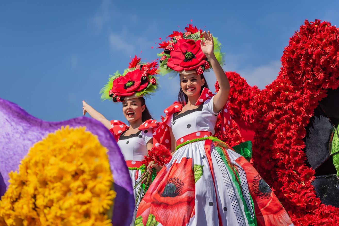 Festa da Flor: a perfumada e colorida celebração madeirense que é uma ode à  primavera - Mais Magazine